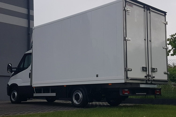 Iveco Daily 35S15 3.0 KLIMA 8EP KONTENER 4.22x2.10x2.11 AC KRAJOWY DMC 3500 KG zdjęcie 27
