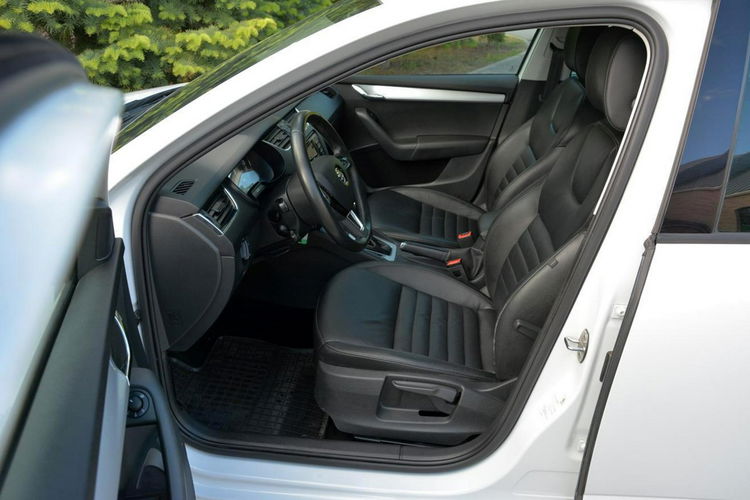 Octavia Skóry Navi Radar ACC Duża2xParktronici Bi-Xenon Ledy ASO SKODA zdjęcie 22