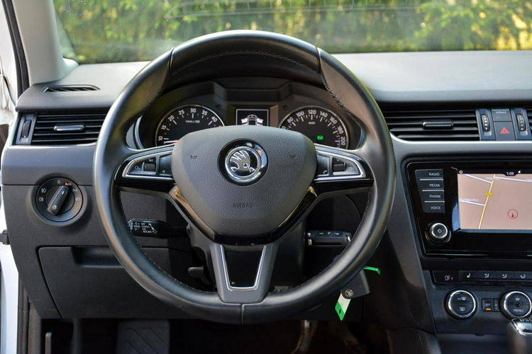 Octavia Skóry Navi Radar ACC Duża2xParktronici Bi-Xenon Ledy ASO SKODA zdjęcie 25