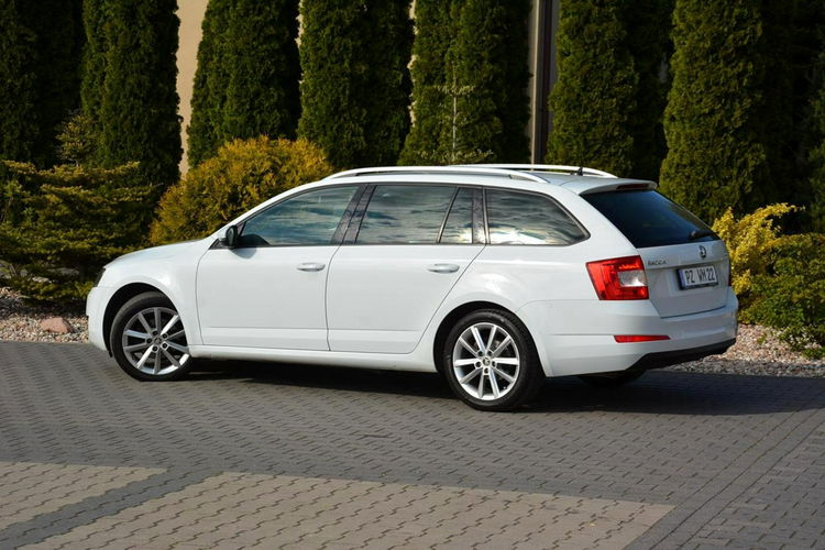 Octavia Skóry Navi Radar ACC Duża2xParktronici Bi-Xenon Ledy ASO SKODA zdjęcie 6