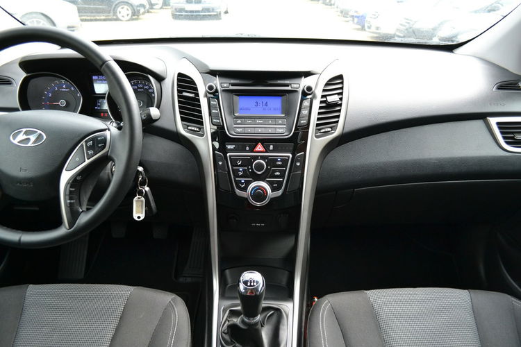 Hyundai i30 Klimatyzacja Serwis LED PDC Zadbany alufelgi zdjęcie 10