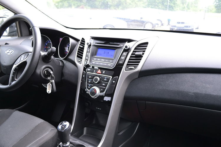 Hyundai i30 Klimatyzacja Serwis LED PDC Zadbany alufelgi zdjęcie 13