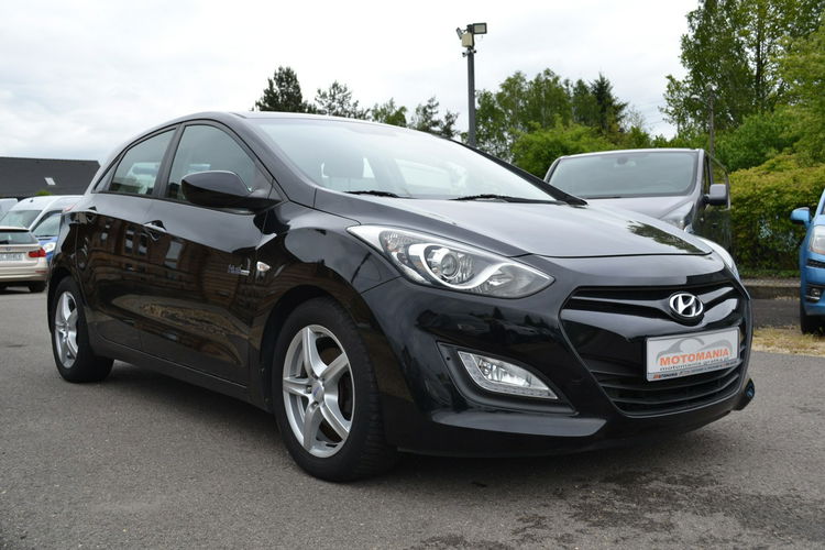 Hyundai i30 Klimatyzacja Serwis LED PDC Zadbany alufelgi zdjęcie 3