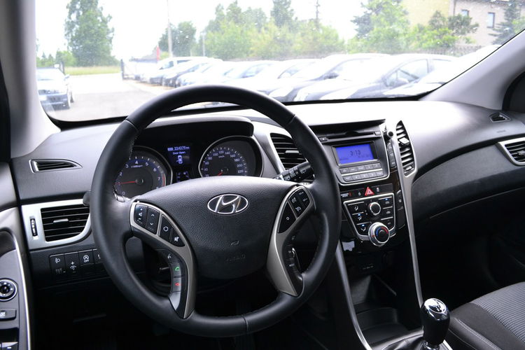 Hyundai i30 Klimatyzacja Serwis LED PDC Zadbany alufelgi zdjęcie 9