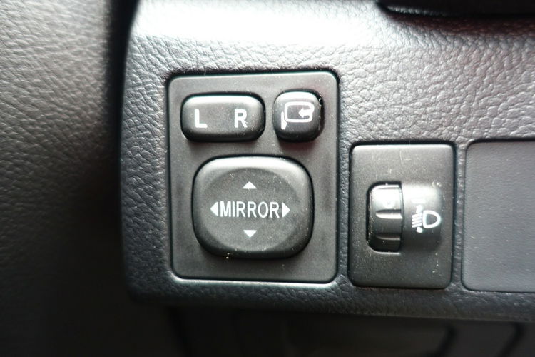 Toyota Auris Oferta Prywatna Automat 1.8 HYBRYDA 99 KM zdjęcie 17