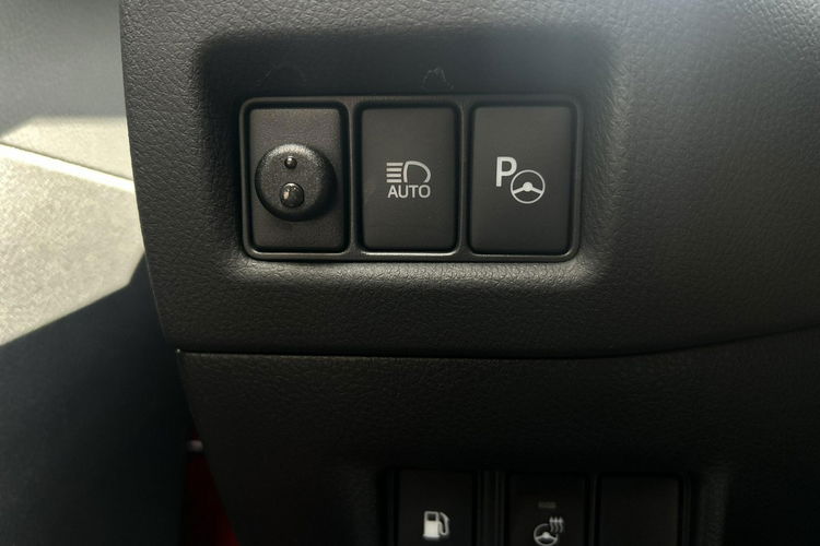 Toyota C-HR 1.8 HSD 122KM SELECTION, salon Polska, gwarancja, FV23% zdjęcie 20
