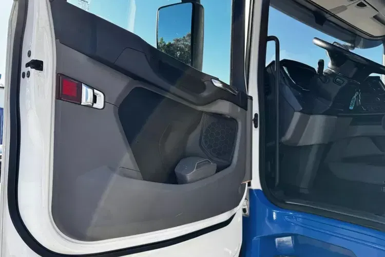 Scania R500A4x2NA zdjęcie 4