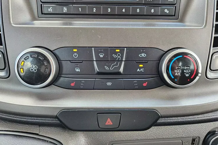 Ford transit L3H2 Lift 89999zł NETTO Brygadówka 7 osób 2.0TdCi/170KM zdjęcie 28