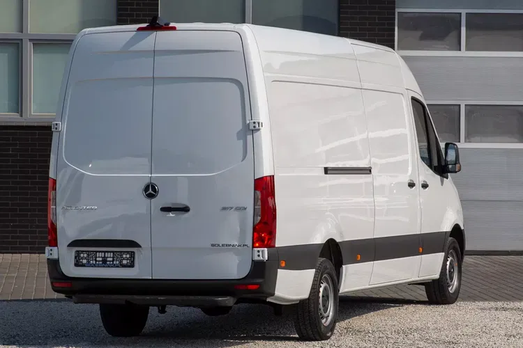Mercedes Sprinter 317 L3H2 DŁUGI Salon Polska zdjęcie 3