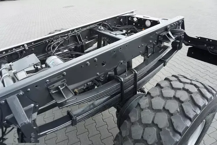 MAN / LE 220 / 4 X 4 / DOKA / DO ZABUDOWY / KAMPER zdjęcie 34