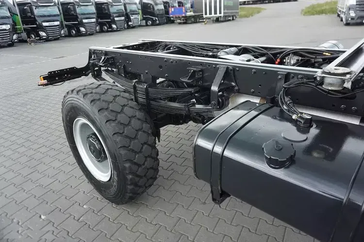 MAN / LE 220 / 4 X 4 / DOKA / DO ZABUDOWY / KAMPER zdjęcie 40