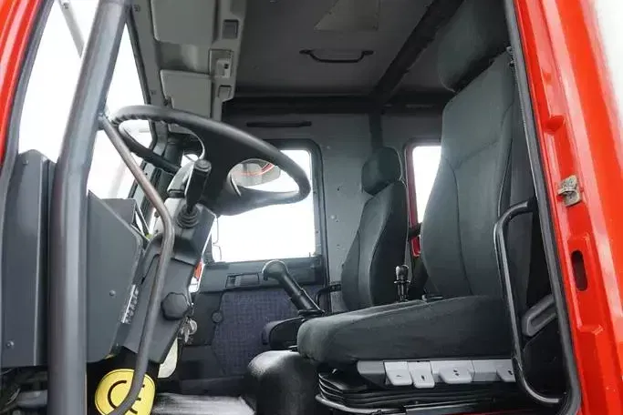 MAN / LE 220 / 4 X 4 / DOKA / DO ZABUDOWY / KAMPER zdjęcie 7