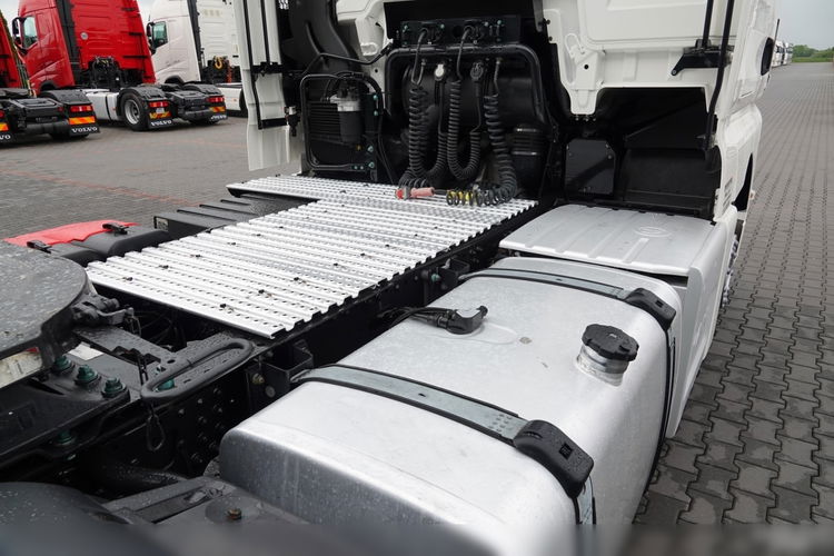 MAN TGX 18.510 / RETARDER / PEŁNY ADR  / SPROWADZONY / PO KONTRAKCIE SERWISOWYM zdjęcie 17