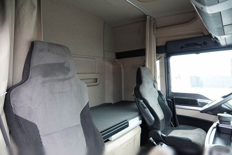 MAN TGX 18.510 / RETARDER / PEŁNY ADR  / SPROWADZONY / PO KONTRAKCIE SERWISOWYM zdjęcie 38