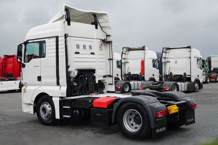 MAN TGX 18.510 / RETARDER / PEŁNY ADR  / SPROWADZONY / PO KONTRAKCIE SERWISOWYM zdjęcie 8