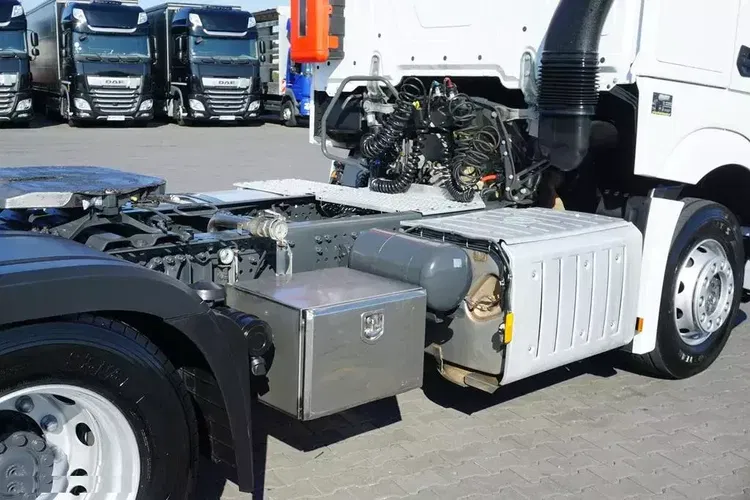 Mercedes ACTROS / 1848 / EURO 6 / ACC / PEŁNY ADR / zdjęcie 14