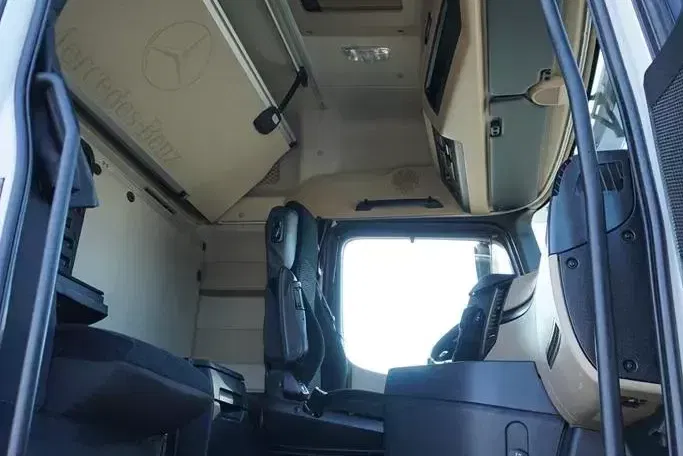 Mercedes ACTROS / 1848 / EURO 6 / ACC / PEŁNY ADR / zdjęcie 8