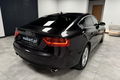 samochód osobowy Audi zdjęcie 6