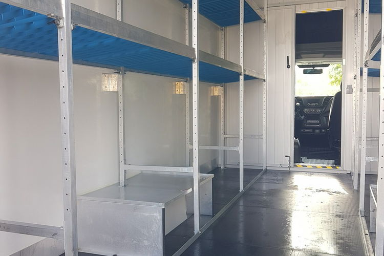 Iveco Daily KONTENER NISKOPODŁOGOWY 4.43x2.23x2.42 SKLEP BAR FOODTRUCK KAMPER AC zdjęcie 26
