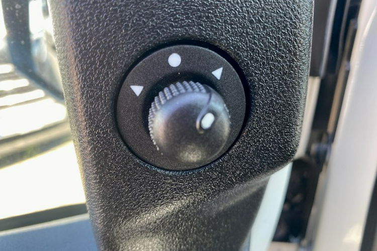 Fiat Doblo SALON PL / MROŻNIA - CHŁODNIA -20st.C / DŁUGI / 95 tys.km / GWARANCJA zdjęcie 15