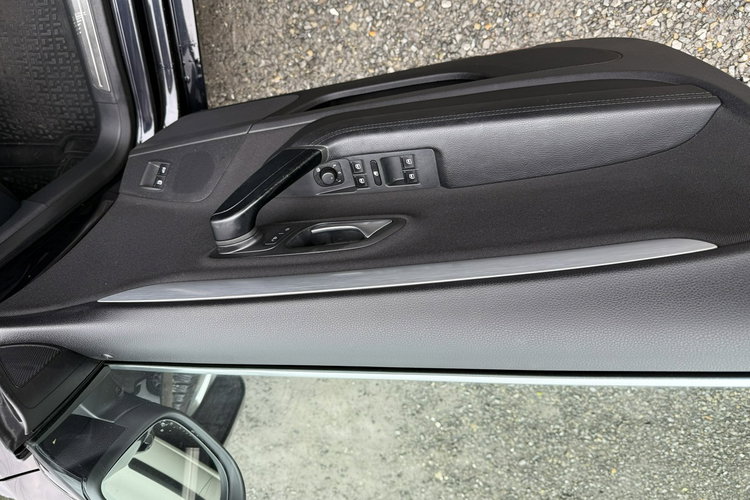 Volkswagen CC . Ksenon. Nawigacja zdjęcie 17