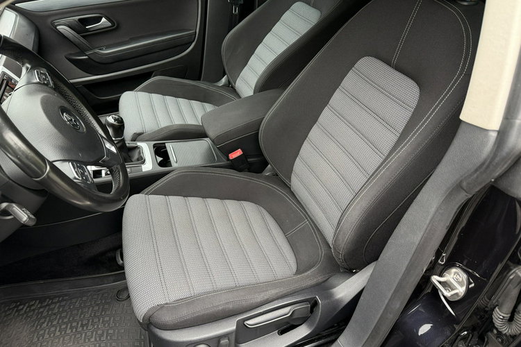 Volkswagen CC . Ksenon. Nawigacja zdjęcie 18