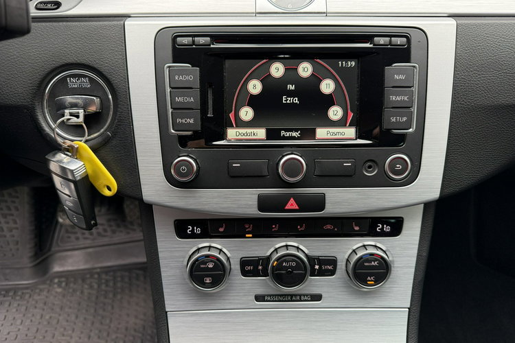 Volkswagen CC . Ksenon. Nawigacja zdjęcie 23
