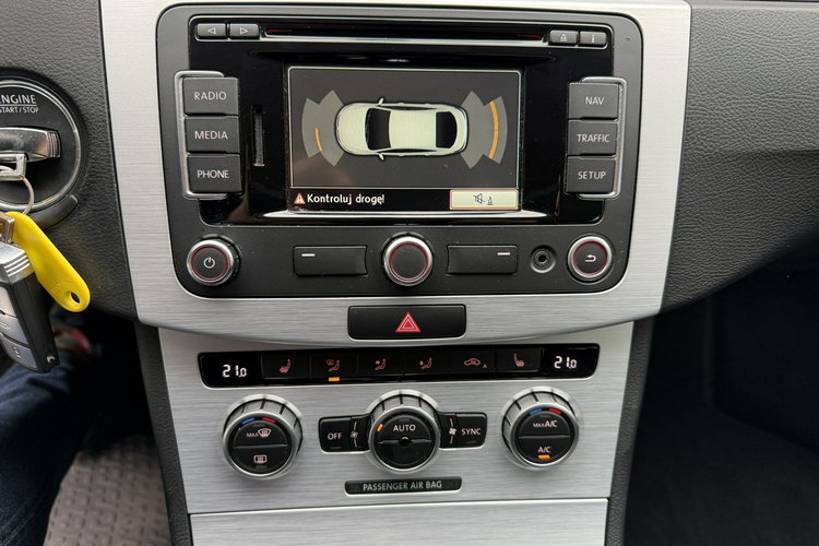 Volkswagen CC . Ksenon. Nawigacja zdjęcie 24