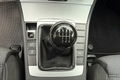 samochód osobowy Volkswagen zdjęcie 25