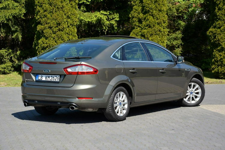 Ford Mondeo Hatchback Titanium Ledy Blis Szyber Navi Convers 2xParkt Wentylacja zdjęcie 13