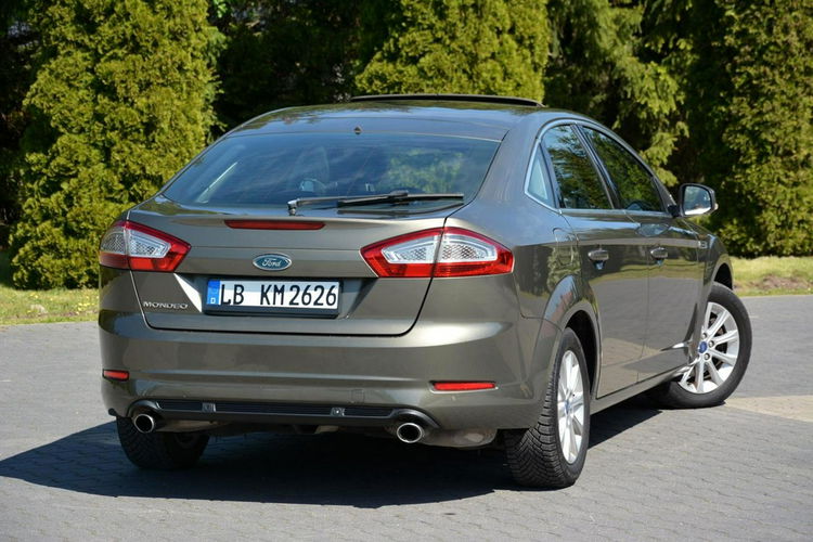 Ford Mondeo Hatchback Titanium Ledy Blis Szyber Navi Convers 2xParkt Wentylacja zdjęcie 14