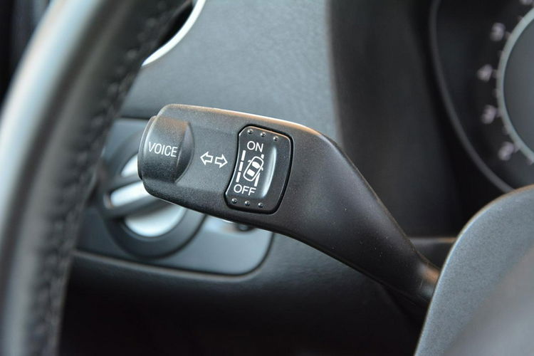 Ford Mondeo Hatchback Titanium Ledy Blis Szyber Navi Convers 2xParkt Wentylacja zdjęcie 28