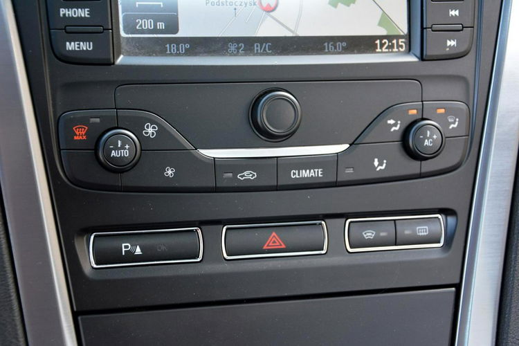 Ford Mondeo Hatchback Titanium Ledy Blis Szyber Navi Convers 2xParkt Wentylacja zdjęcie 30