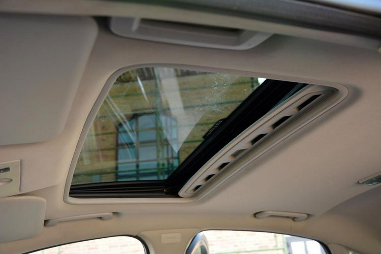 Ford Mondeo Hatchback Titanium Ledy Blis Szyber Navi Convers 2xParkt Wentylacja zdjęcie 32