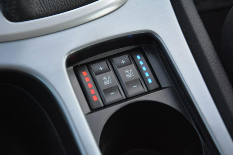 Ford Mondeo Hatchback Titanium Ledy Blis Szyber Navi Convers 2xParkt Wentylacja zdjęcie 34