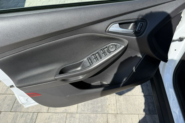 Ford Focus Bardzo zadbany - oryginalny przebieg - 100% bezwypadkowy zdjęcie 22