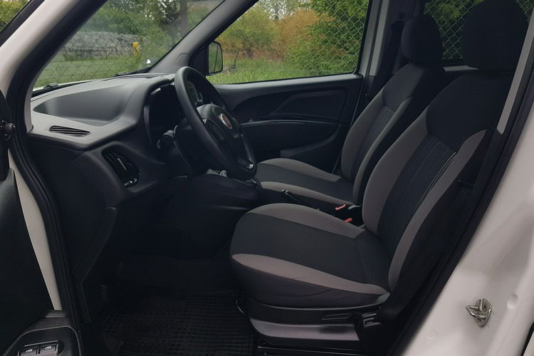 Fiat Doblo MAXI 5 OSÓB DŁUGI KLIMA 6-BIEGÓW KRAJOWY I-WŁAŚCICIEL FAKTURA VAT zdjęcie 21