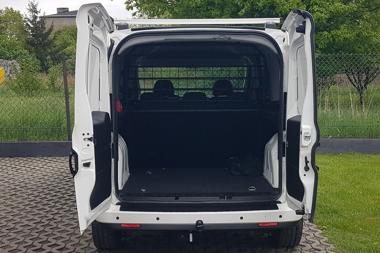 Fiat Doblo MAXI 5 OSÓB DŁUGI KLIMA 6-BIEGÓW KRAJOWY I-WŁAŚCICIEL FAKTURA VAT zdjęcie 32