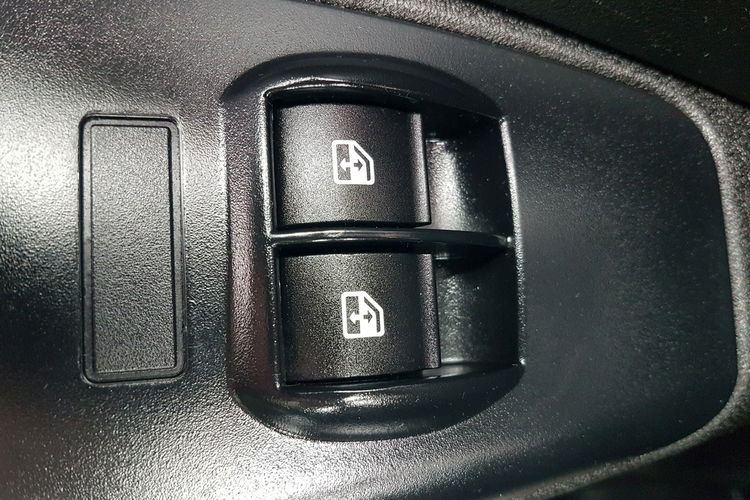 Fiat Doblo MAXI 5 OSÓB DŁUGI KLIMA 6-BIEGÓW KRAJOWY I-WŁAŚCICIEL FAKTURA VAT zdjęcie 9