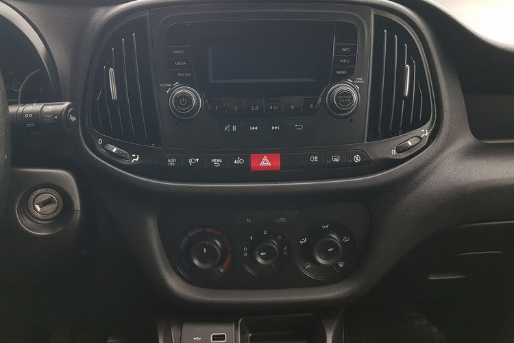 Fiat Doblo MAXI 5 OSÓB DŁUGI KLIMA 6-BIEGÓW KRAJOWY I-WŁAŚCICIEL zdjęcie 10