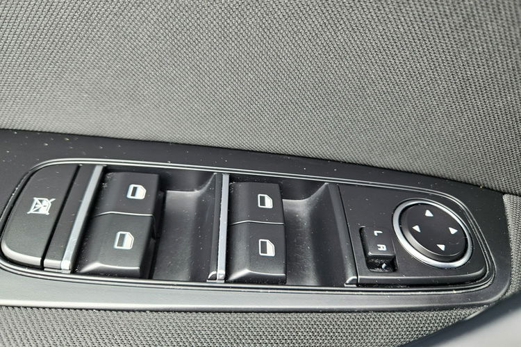 Kia Cee'd I WŁ. Salon PL, Bezwypadkowy, Gwarancja producenta do lutego 2028 roku. zdjęcie 12