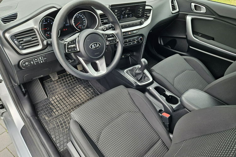 Kia Cee'd I WŁ. Salon PL, Bezwypadkowy, Gwarancja producenta do lutego 2028 roku. zdjęcie 16