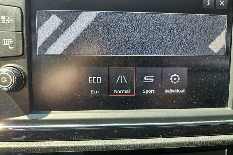 Seat Leon Niski przebieg / Nawigacja / Klimatronic / Tempomat / 6 biegów zdjęcie 16