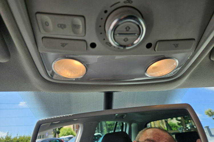 Volkswagen Tiguan Panorama dach / Podgrzewane fotele / Klima / Tempomat zdjęcie 12