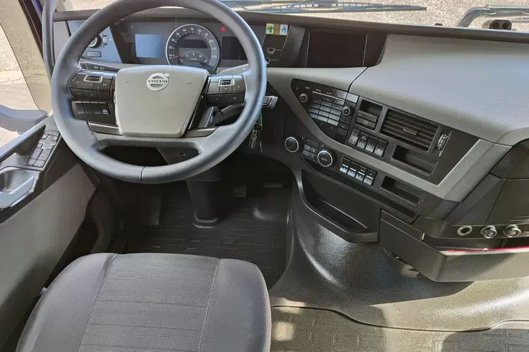Volvo FH4 460 / EURO 6 / AUTOMAT / STANDARD / IDEALNY STAN / zdjęcie 22