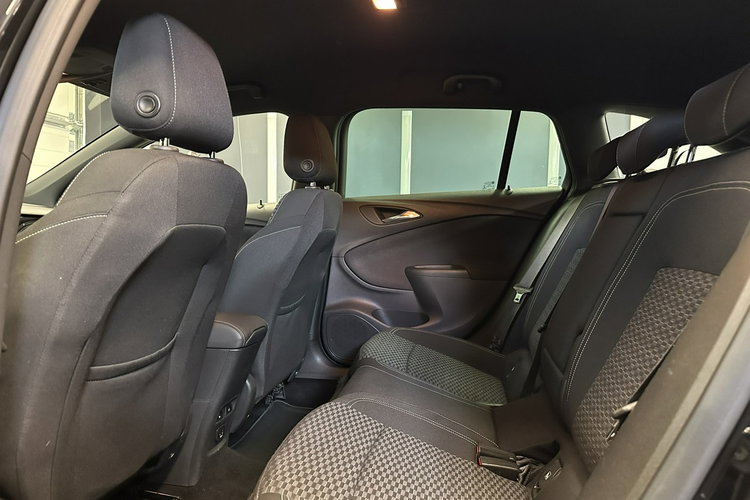 Astra Opel Astra K Kombi 1.4 T Ciemny sufit Duża Navi REJ PL Gwarancja Raty zdjęcie 16