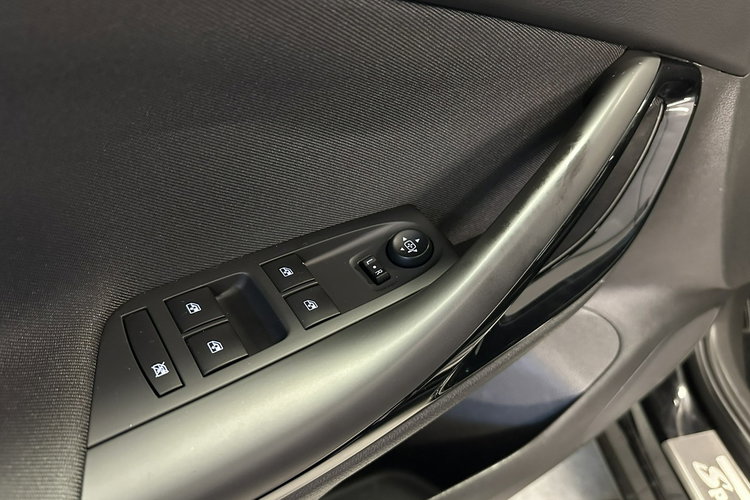 Astra Opel Astra K Kombi 1.4 T Ciemny sufit Duża Navi REJ PL Gwarancja Raty zdjęcie 28