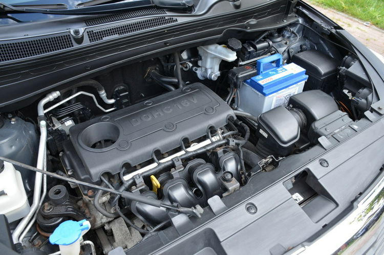 Kia Sportage Zarejestr. 2.0i DOHC 163KM Serwis 4x4 Kamera Navi Skóra Keyless go zdjęcie 4