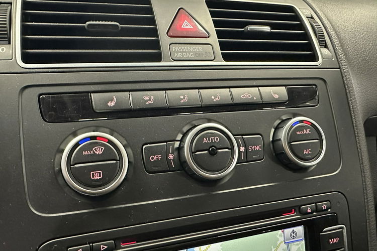 Volkswagen Touran VW Touran 1.6 TDI DSG Navi Kamera Xenon Led Opłaty Gwarancja Raty zdjęcie 11