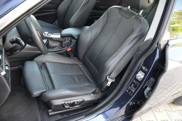 BMW 3GT Opłacona 2.0i 184KM Serwis Bi-xenon Skóra Pamięci el.klapa zdjęcie 29